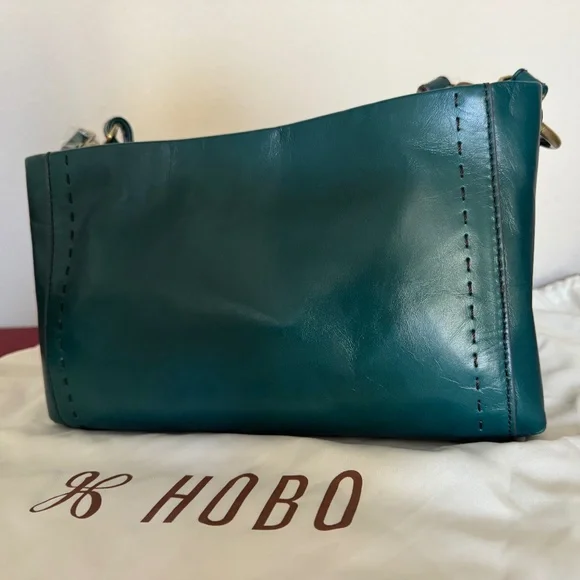 NWT International HOBO Seneca Shoulder Crossbody Purse - Picture 10 of 11